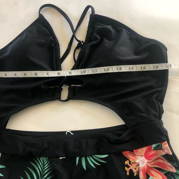 CUPSHE Plunge Neckline Cutout Criss Cross High waist One Piece Swimsuit Size XL - Picture 11 of 11